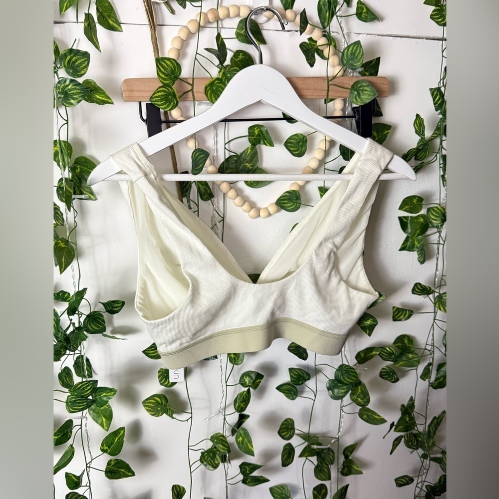 Nueskin Solid Pattern Bra - Picture 3 of 7